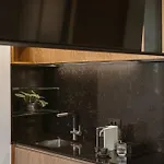 Kt *